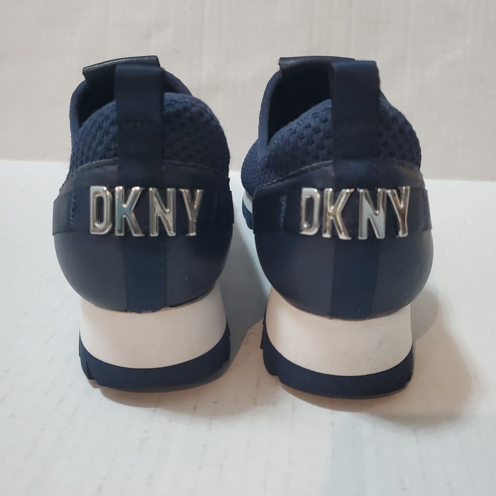 DKNY Womens Navy Blue Mesh Slip On Platform Sneakers Silver Logo Size 9.5 - Picture 2 of 10